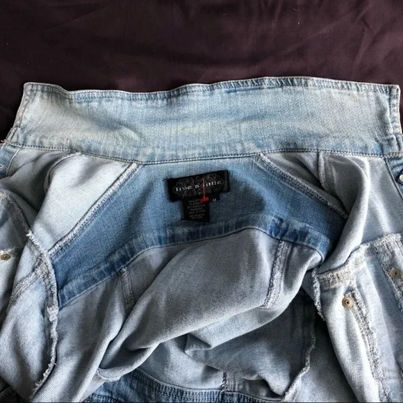 Jean Jacket Medium - Picture 7 of 8